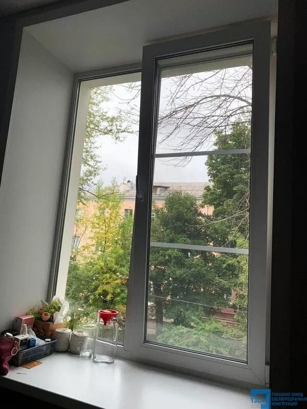 Пластиковое окно на кухне