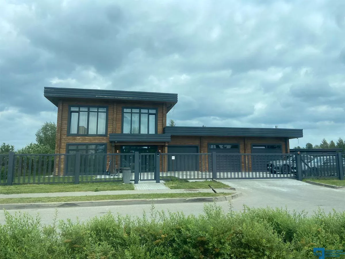 Остекление загородного коттеджа в Истре, Московской обл.